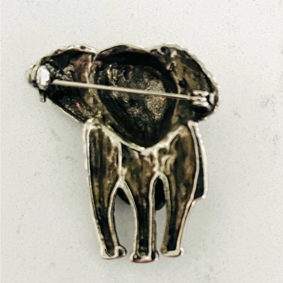 Vintage Silver Plated 3-D Elephant with Tusks Brooch Pin 1.5" x 1.75" EUC - Picture 2 of 8